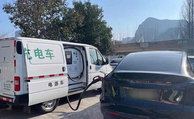 鹿寨汽车搭电