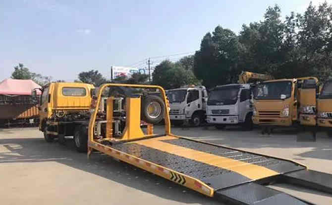 鹿寨汽车中途维修案例